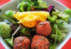 uovo-poche-insalatina-polpette